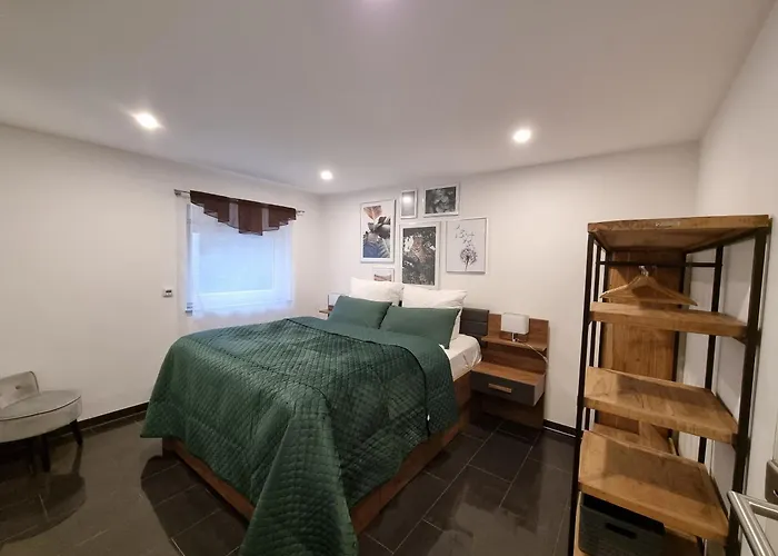 Zwei Schicke Apartments Mit Parkplatz