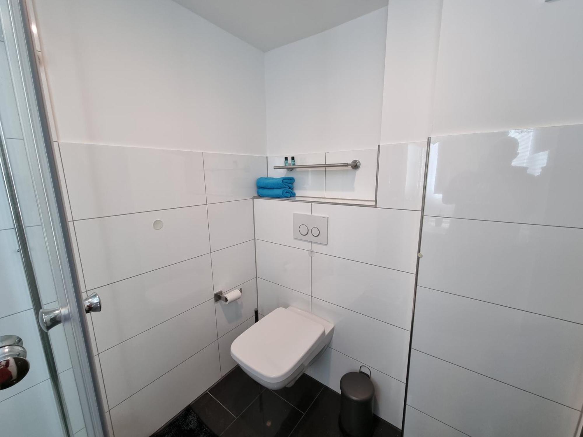 Zwei Schicke Mit Parkplatz Köln